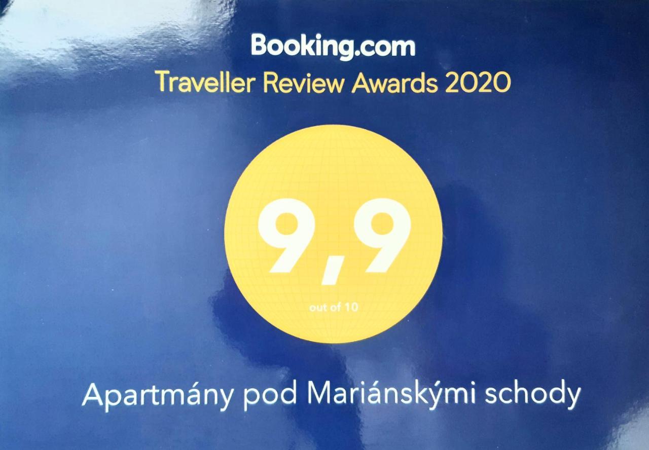 Apartmany Pod Marianskymi Schody ألبيرتشيك في ييزريسكي هوراش المظهر الخارجي الصورة